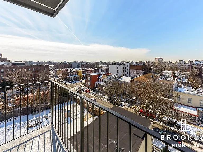 1010 Rogers Ave #4C — Photo 6