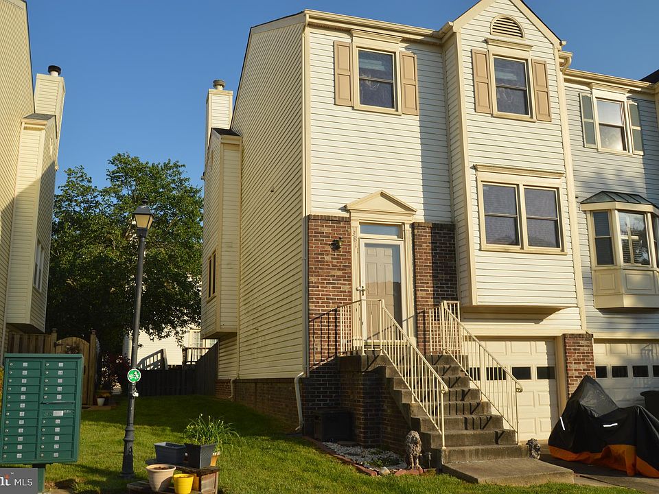 1st image of 3811 Roxbury Ct