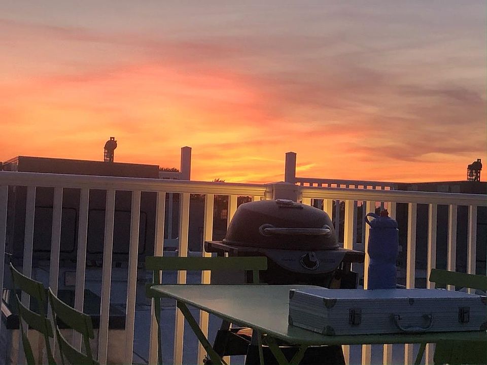 Enjoy east-facing sunlight & west-facing sunsets
