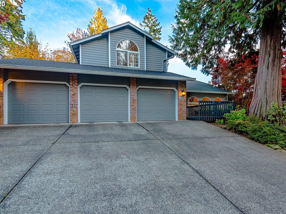 1st image of 1507 SE 102nd Ave