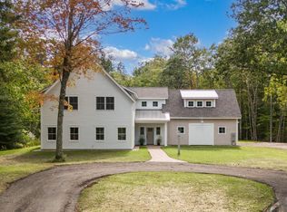 124 Flying Point Rd, Freeport, ME 04032