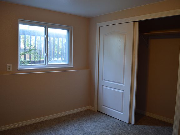 5th image of 8146 E Fremont Ave
