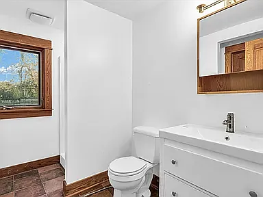 506 S Poplar St — Photo 19