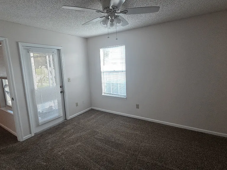 200 Ironwood Dr #211 — Photo 12
