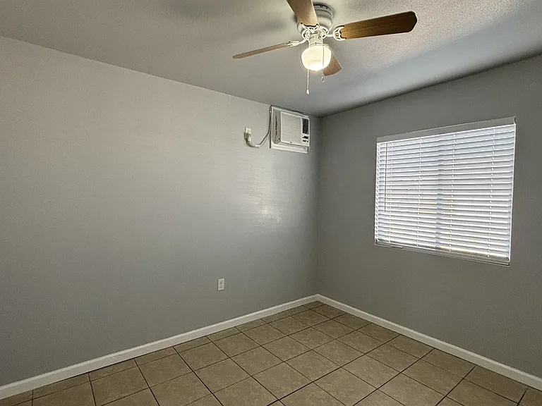 136 Keeney Dr #1 — Photo 7