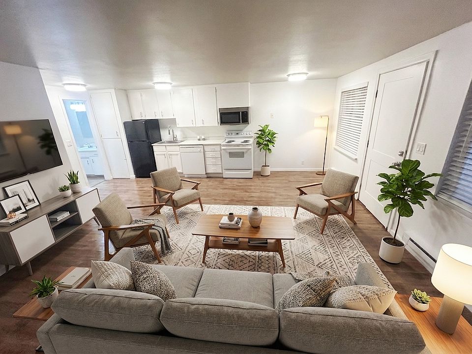 1st image of 102 Summit Ave N APT 1