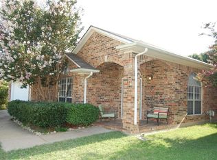 8745 Sunset Trace Dr, Fort Worth, TX 76244