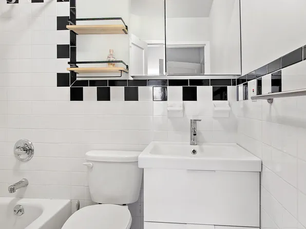 714 Sackett Street image 8 of 8