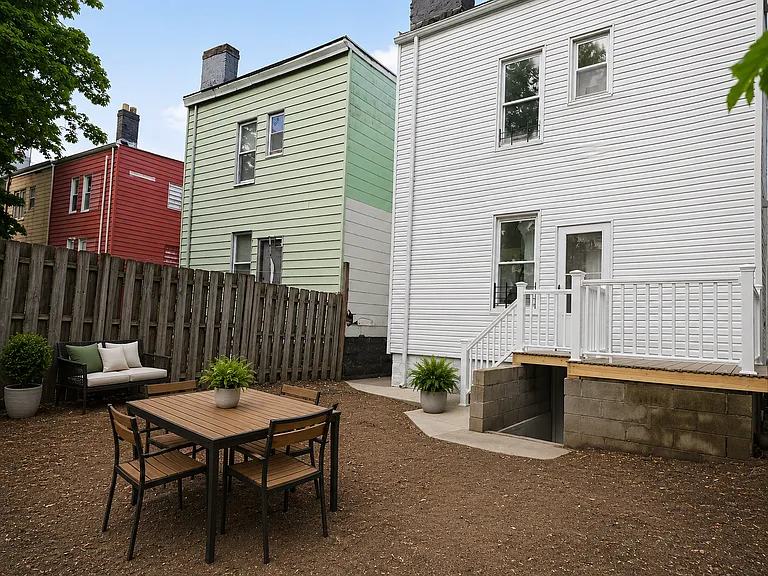 15 Dwight St — Photo 31