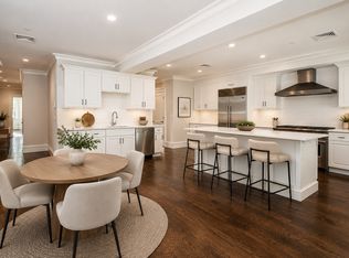 11 Alton Pl #3, Brookline, MA 02446
