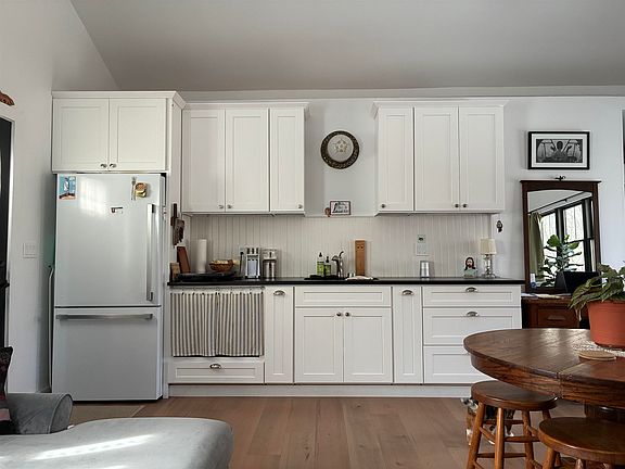 4th image of 17 Henry Street