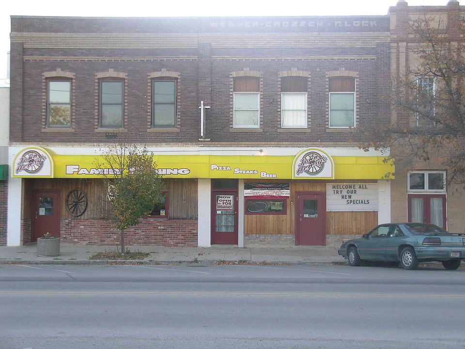 1st image of 215 Main Ave N