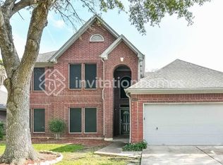 1011 Wentworth Dr, Pearland, TX 77584