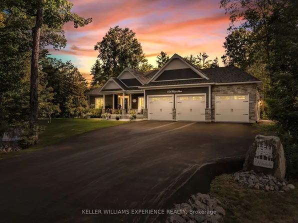 1104 Xavier St, Gravenhurst, ON P0E 1G0
