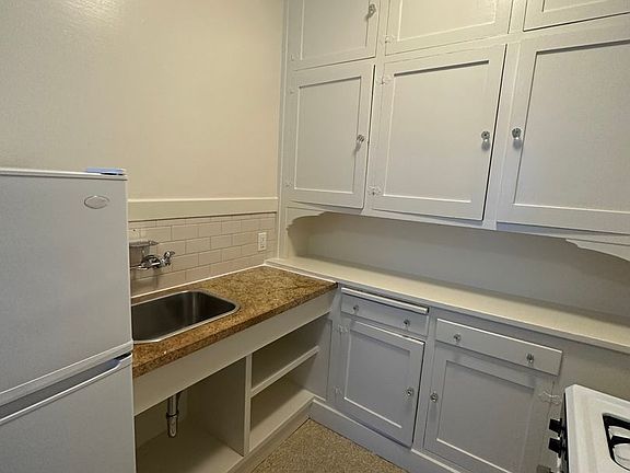 5th image of 101 Cervantes Blvd APT 209