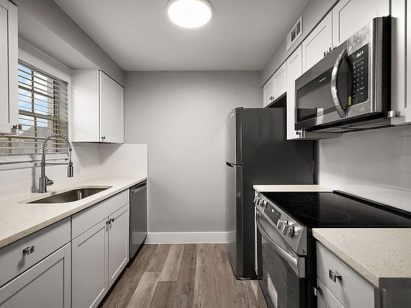 4th image of 420 S Palmetto St #5