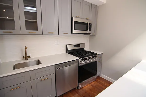 Rented by Nooklyn NYC LLC | media 34