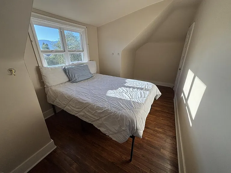 1145 W Platinum St — Photo 9