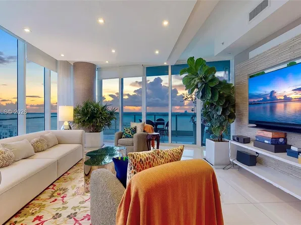 2020 N Bayshore Dr APT 2801, Miami, FL 33137