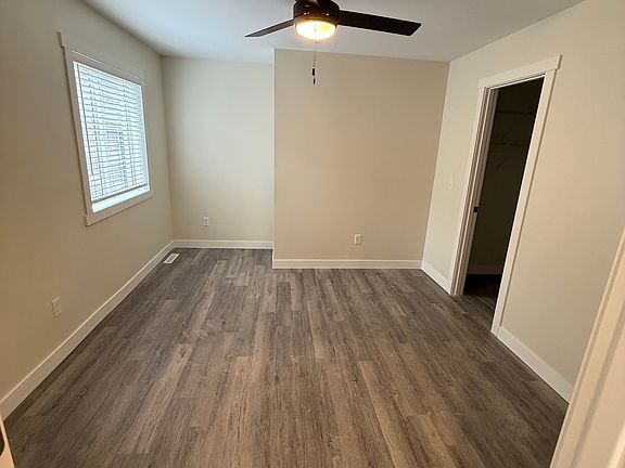 5th image of 940 Davis St APT 2