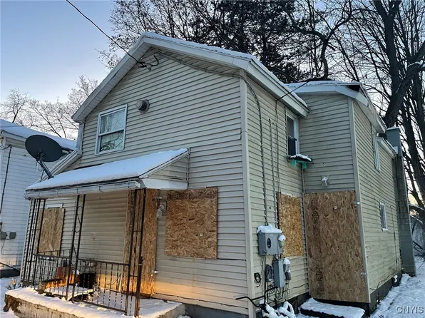 18 Thorpe St, Batavia, NY 14020