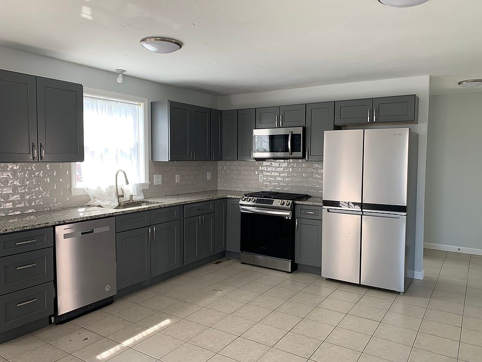 1st image of 170 Lawrence St