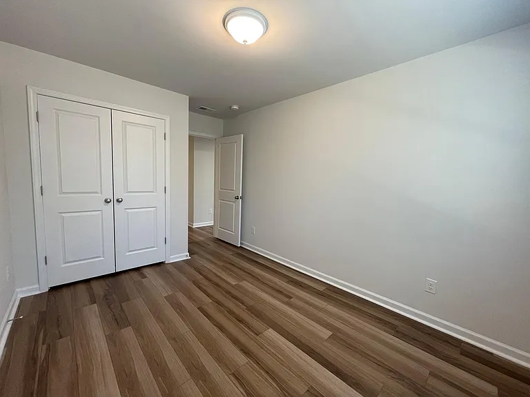316 Reedmace Ct — Photo 4