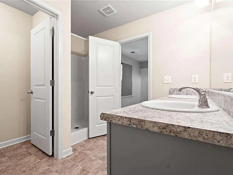 113 Oakview Psge #1 — Photo 15