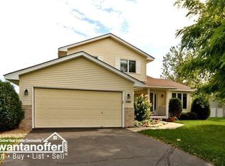 1267 Granite Ct, Shakopee, MN 55379