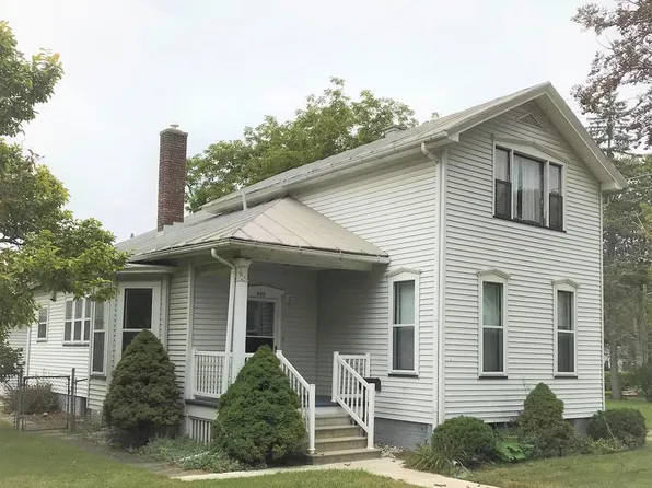 909 Mackinaw St, Saginaw, MI 48602