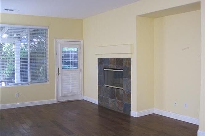 2nd image of 940 Country Glen Ln