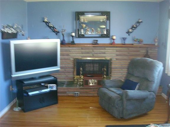 2nd image of 113 King Ave