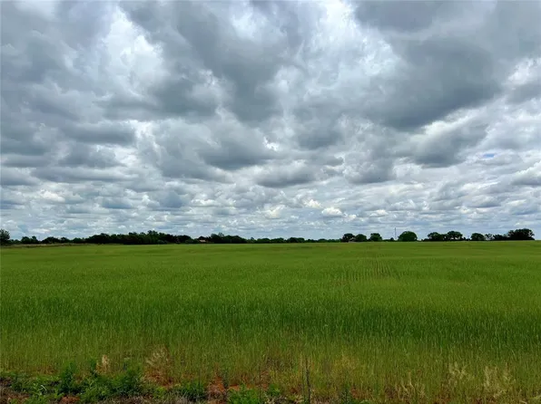 S Pioneer Rd, Elk City, OK 73644