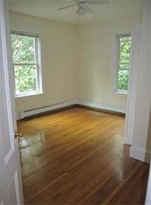 2nd image of 586 Freeport St #2