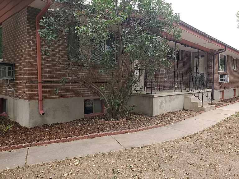 1162 W Ida Ave #A — Photo 3