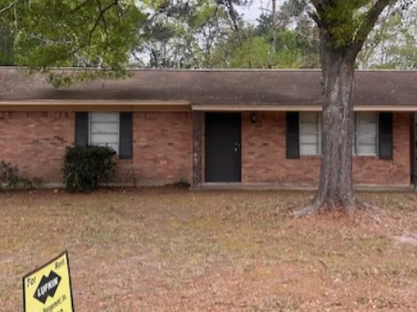 104 Rosedale Dr, Lufkin, TX 75901