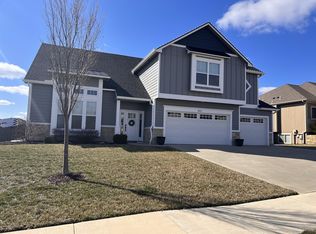917 Silver Rain Rd, Lawrence, KS 66049