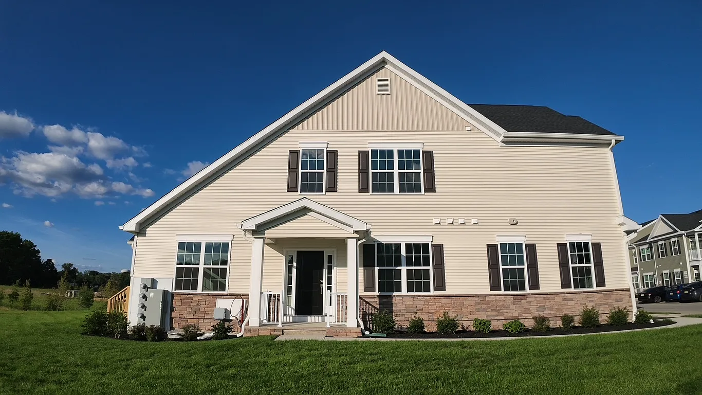 4 bed, 3.5 bath, 4044 sqft, $5,250 — Photo 3