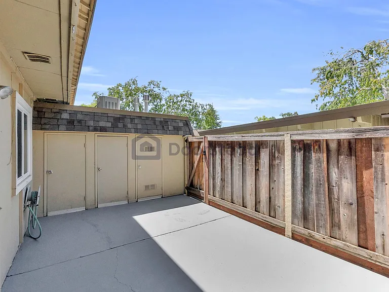 58 Fountainhead Ct — Photo 24