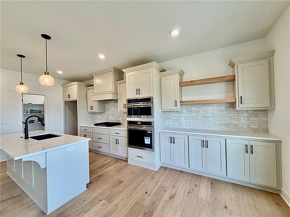 5th image of 504 Skyview Ln