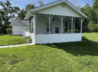 10 Tavares Ln, Fishkill, NY 12524