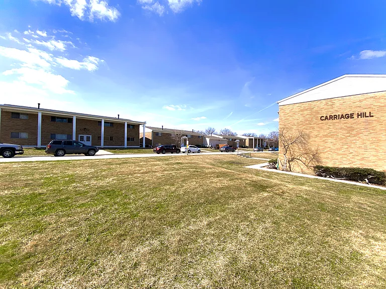 Carriage Hill Apartments — Photo 10