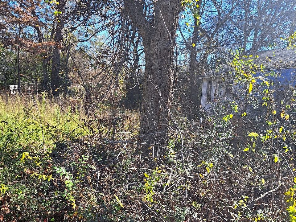 2nd image of 6835 Bethany St