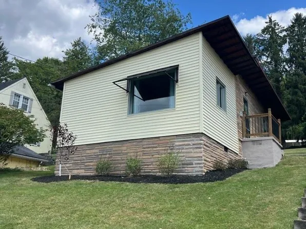 127 Kramer Dr, Clarksburg, WV 26301