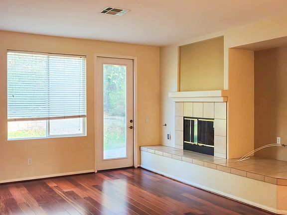 5th image of 1537 Crescent Pl