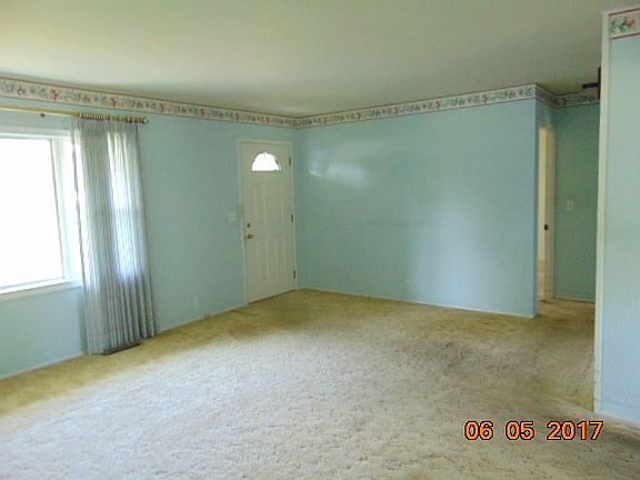 3rd image of 112 N Bond St