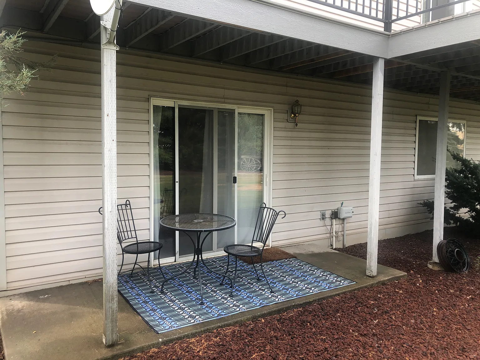 2 bed, 100 sqft, $1,350 — Photo 2