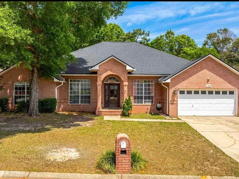 1764 Condor Dr — Photo 1