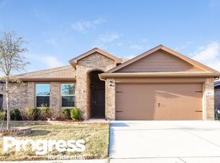 844 Wylie St, Crowley, TX 76036