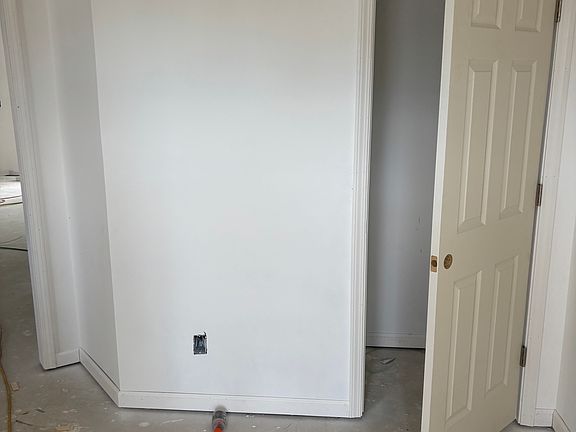 2nd image of 1443 Elm St